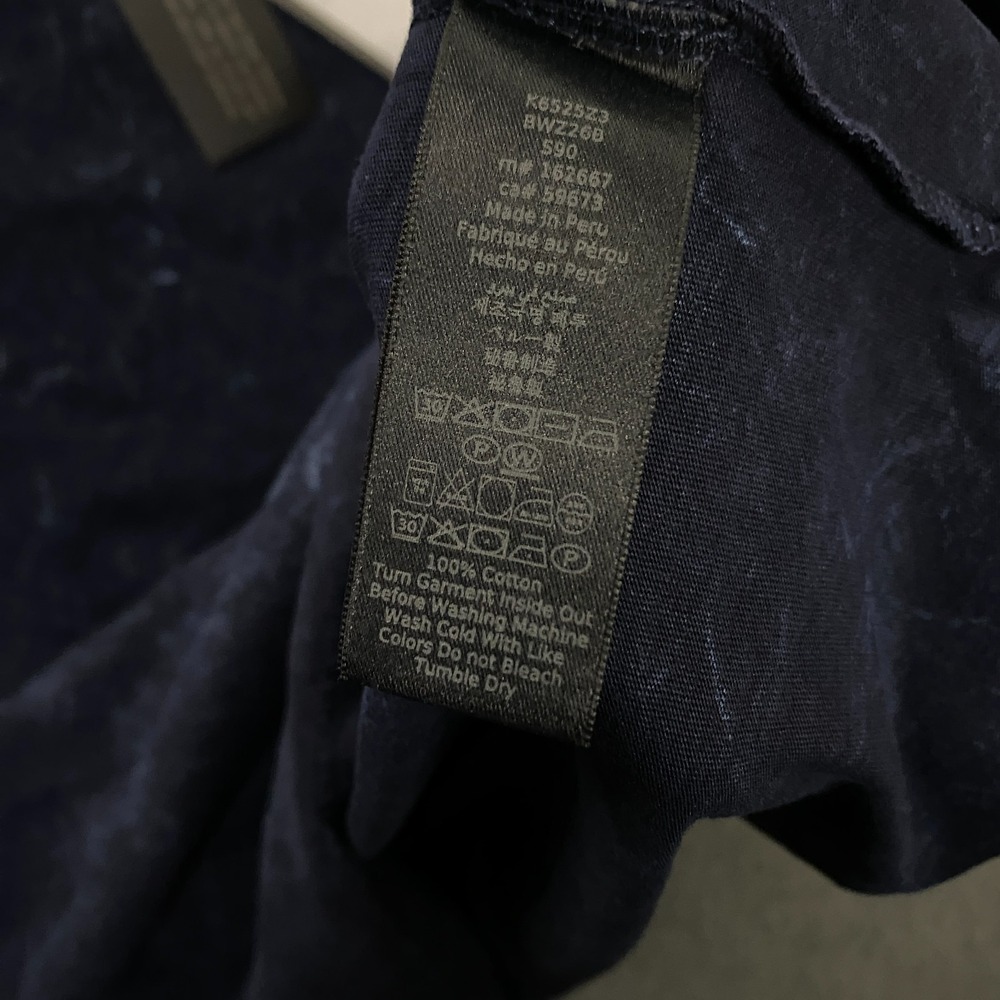 John Varvatos Enzo Crew T-shirt Mens Medium Navy Blue Washed Marble Grunge NWT - Picture 8 of 13